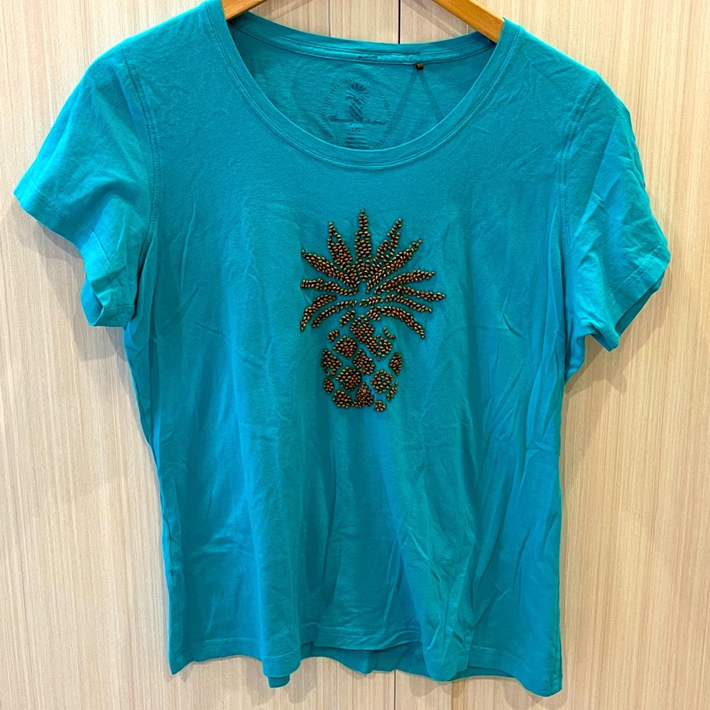 Tommy Bahama Women’s Beaded Pineapple 🍍 Tee